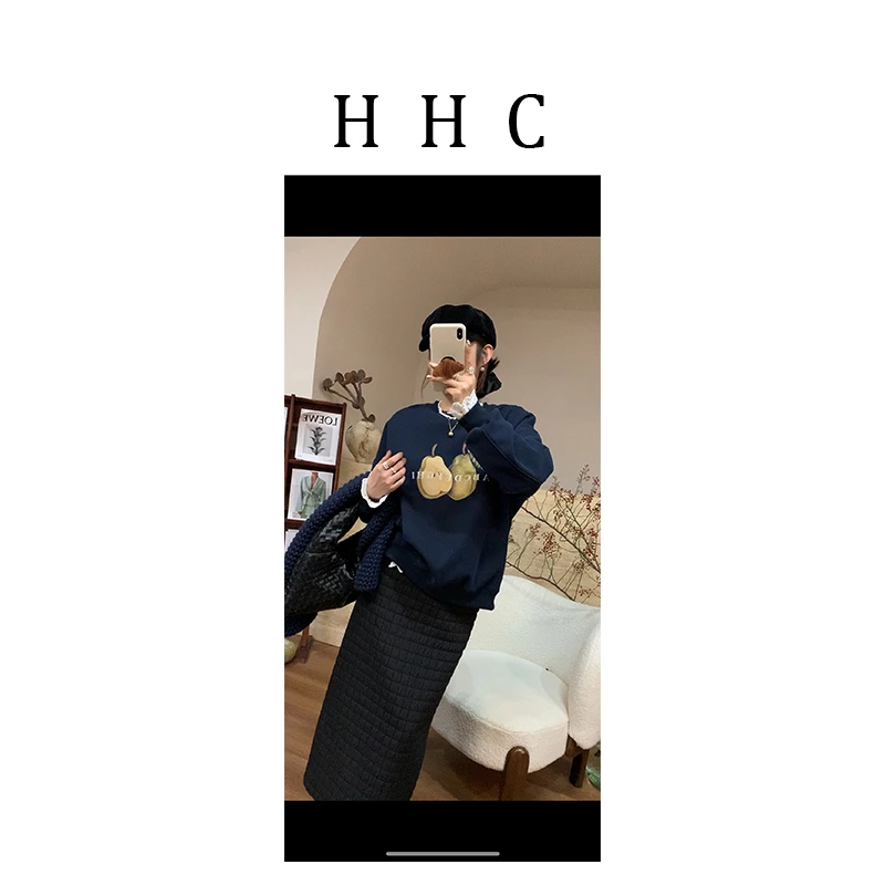 【花花菜】冬装新品 极简风圆领鸭梨印花加绒卫衣女