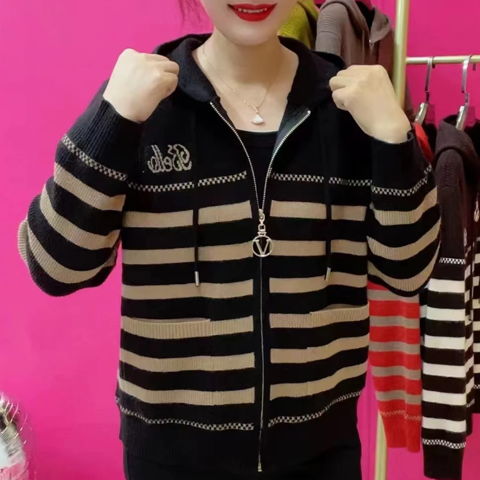 宽松休闲拉链宽松女装2025冬款针织衫新款时尚条纹拼接长袖外套