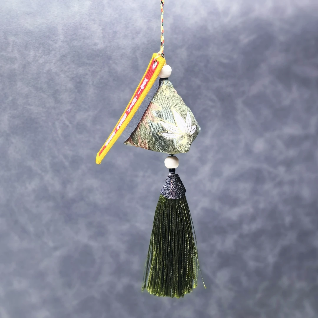 龙五爷端午节祈福香包 装满艾叶香囊