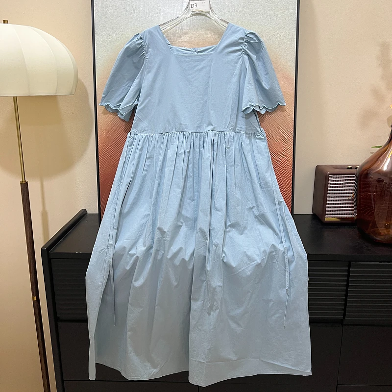 文艺风方领连衣裙
