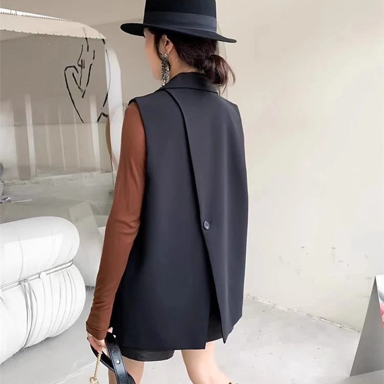 高级感西装百搭女春夏2025新款流行设计感小众后开叉无袖马夹外套