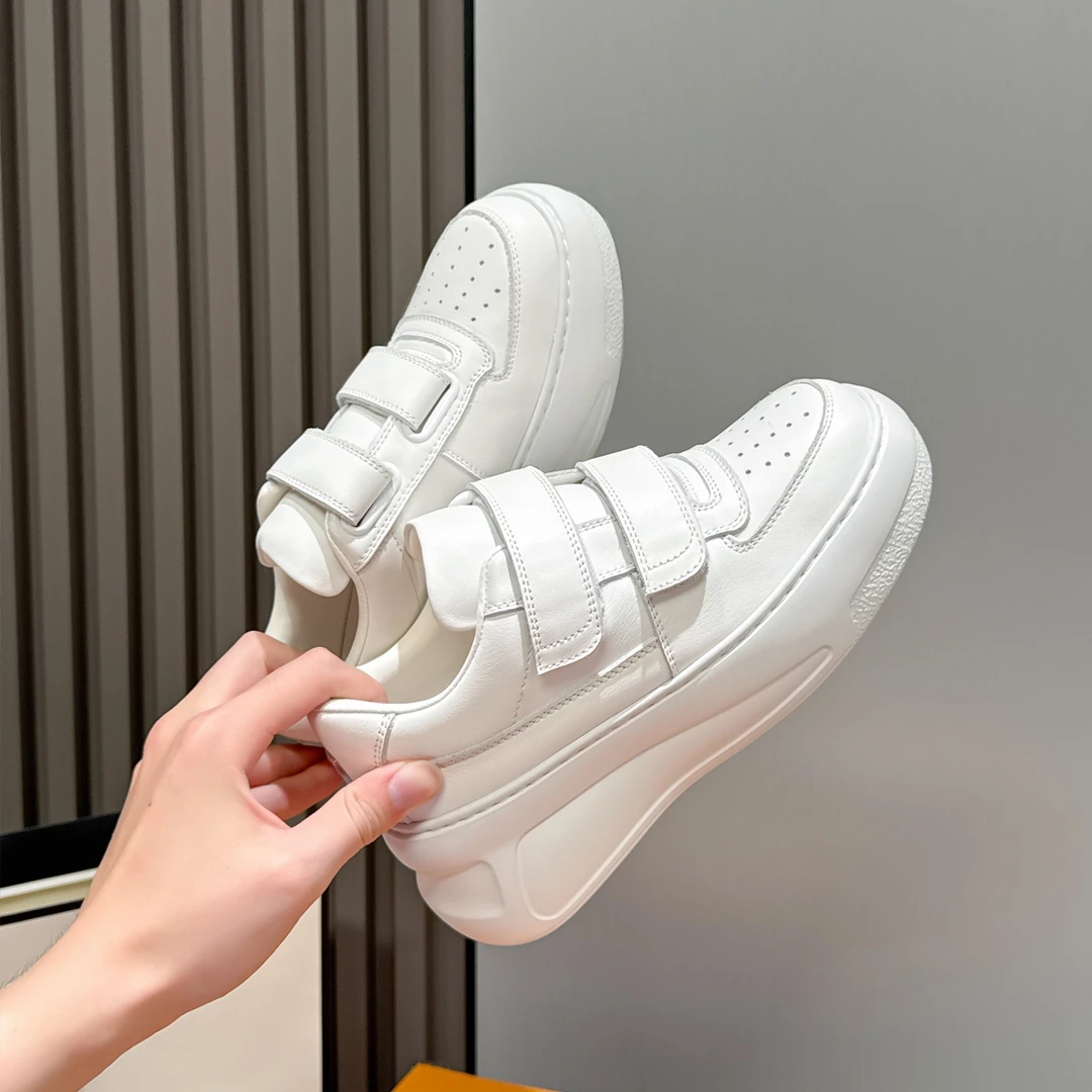 2025年新款厚底小白鞋女鞋潮流增高百搭厚底松糕鞋魔术贴韩版真皮
