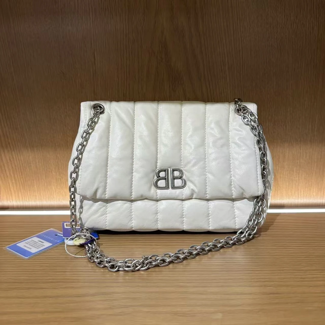 99新 Balenciaga/巴黎世家 飞小雨Fisoy/  白色Monaco斜挎包