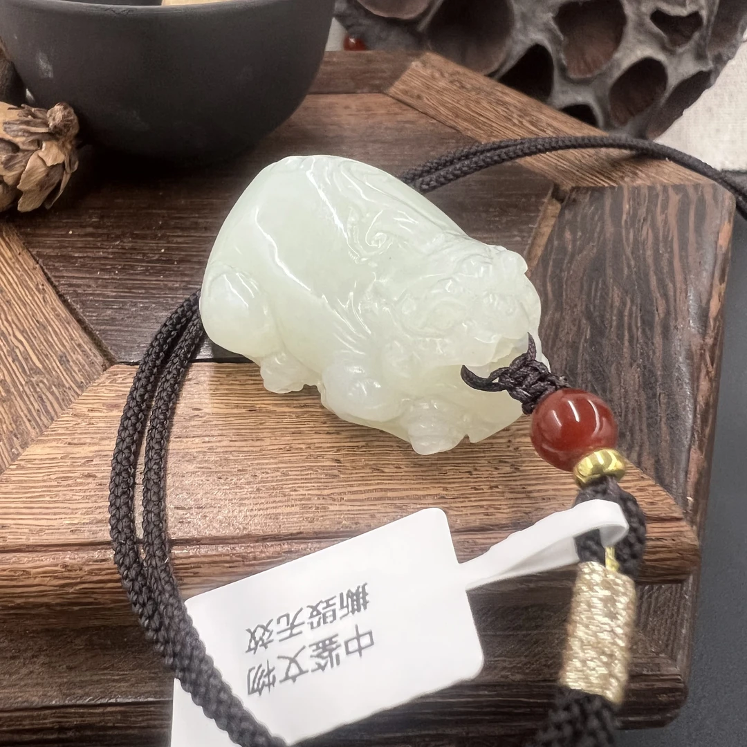 【山东省中鉴文物新疆和田玉】00888 Y 手工和田玉貔貅挂件吊坠摆件