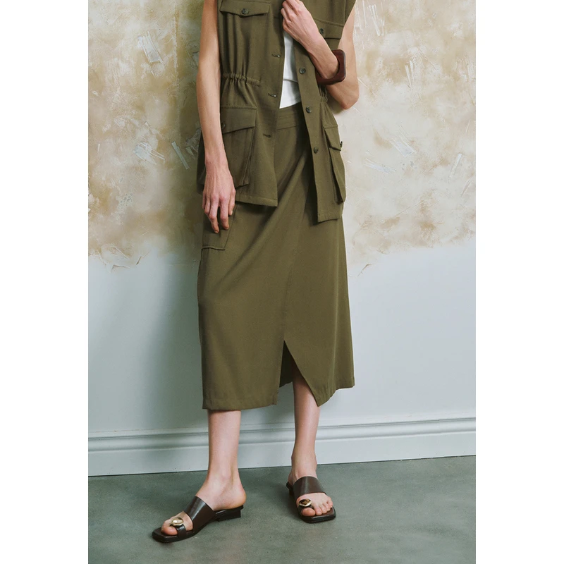 UR女装时尚工装休闲百搭纯色长款半裙UWH540042