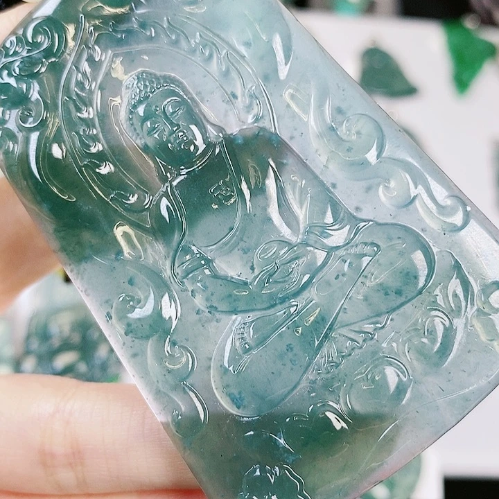 翡翠颈饰未镶嵌天然翡翠