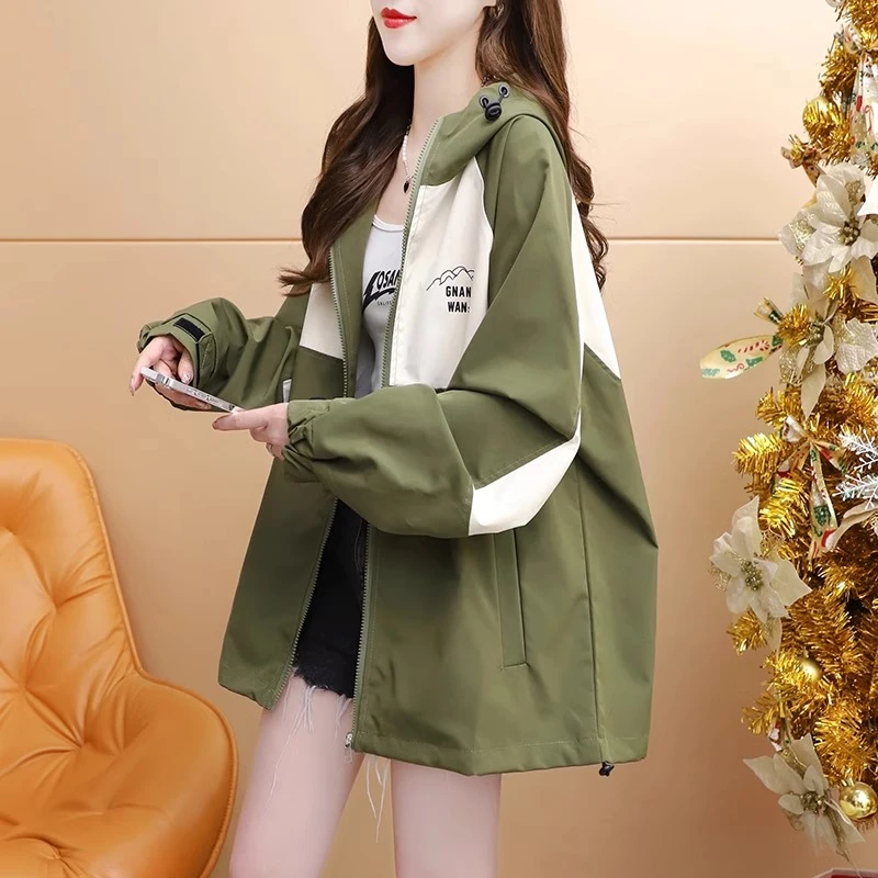 连帽工装外套女春秋季2026新款宽松设计感洋气减龄小个子夹克风衣