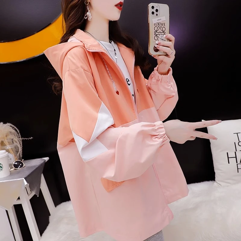 春秋薄款连帽工装外套女2026新款秋季宽松休闲洋气百搭设计感上衣