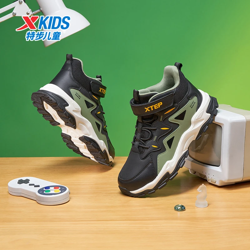 特步儿童冬季防水运动鞋大童防滑减震耐磨户外登山鞋676115329270