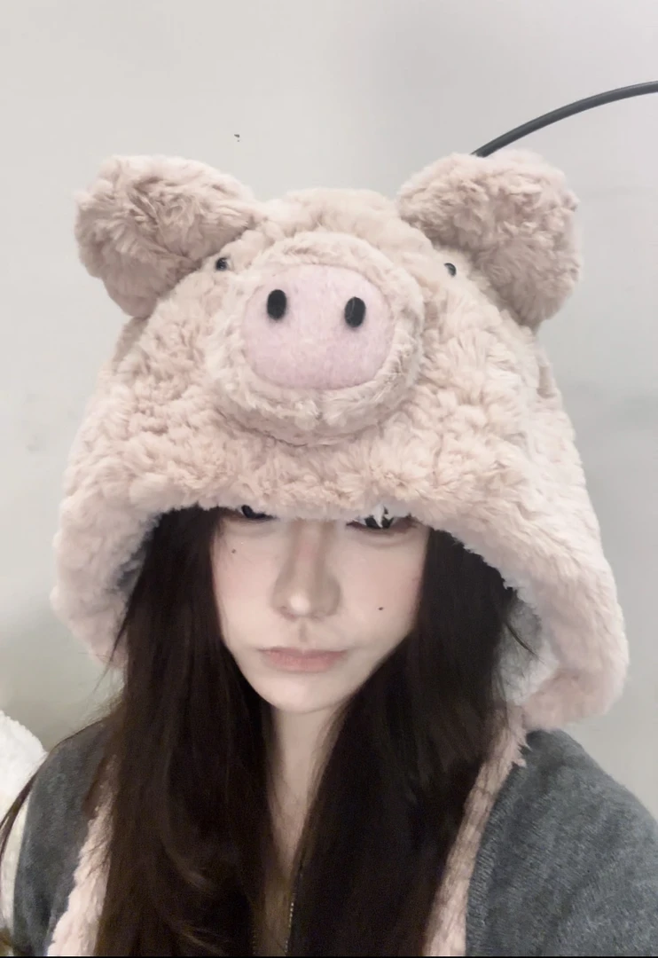 可爱小猪毛绒绒帽子女冬季保暖护耳套头帽户外雷锋帽