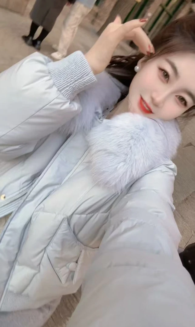 『雪融冬日F』新款简约设计款百搭时尚款休闲羽绒服8821