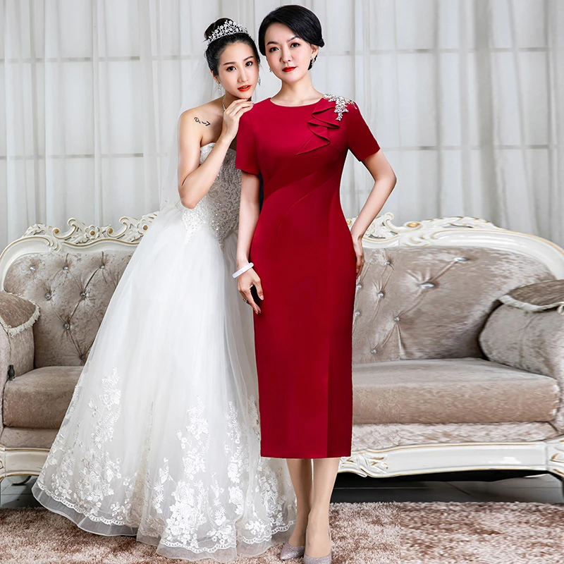 5488婚礼妈妈礼服时尚优雅圆领短袖钉钻红色连衣裙修身显瘦年轻款