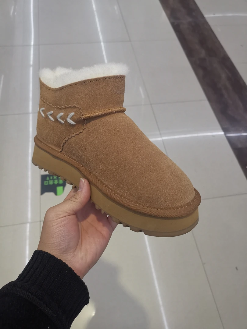 女款雪地靴（以直播间为准）