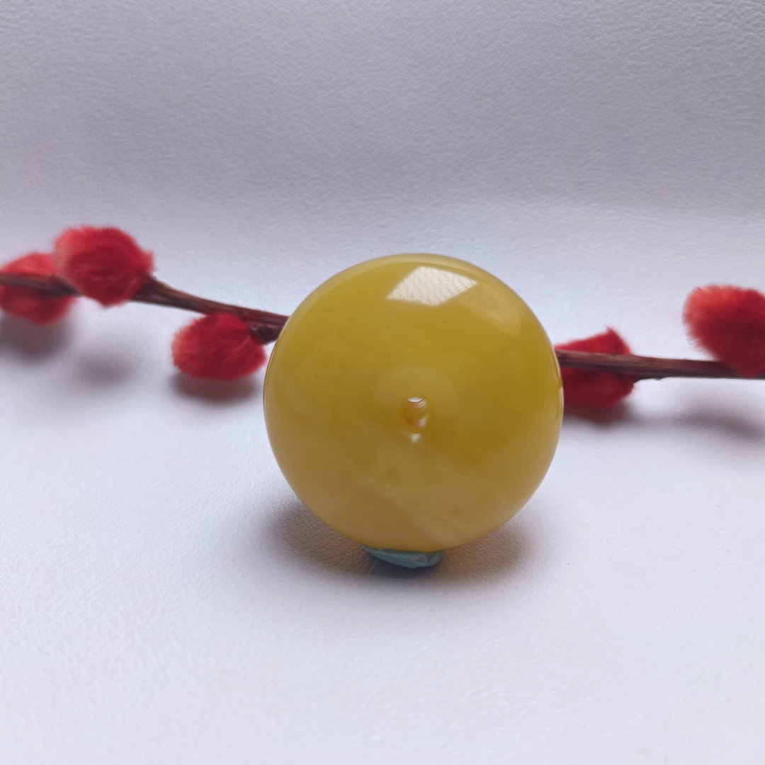 俄料蜜蜡高货暴力鸡油黄平安扣吊坠（32.9*20.5）～849