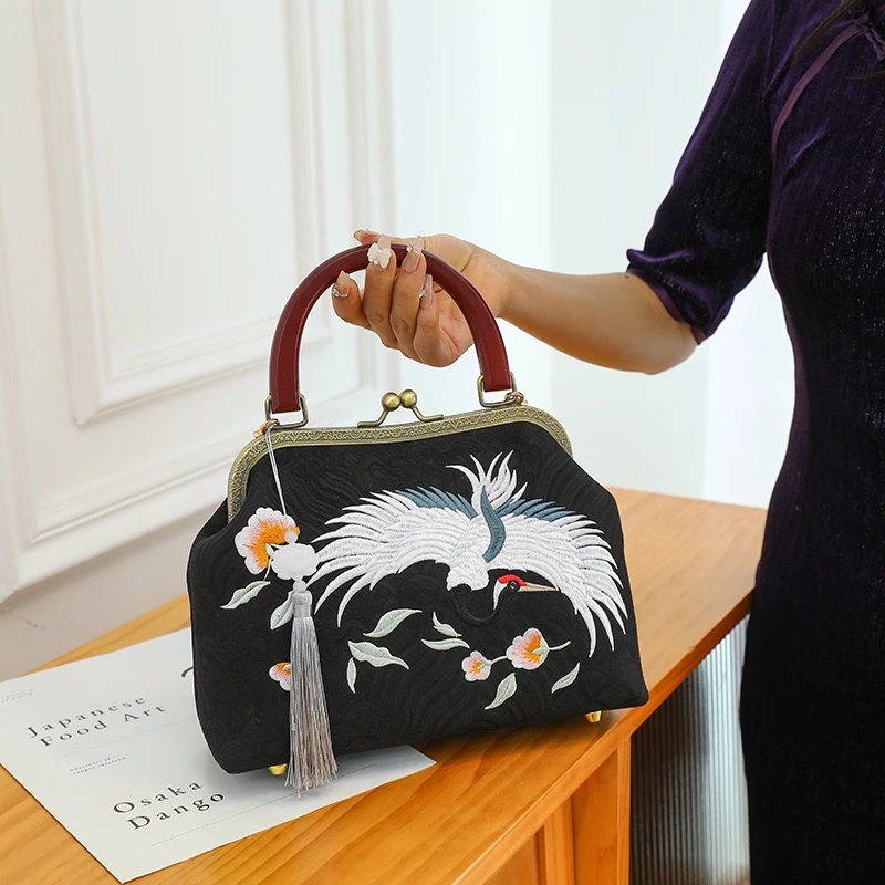【云鹤长春】新中式国风旗袍马面裙搭配刺绣仙鹤手提斜挎单肩包A473