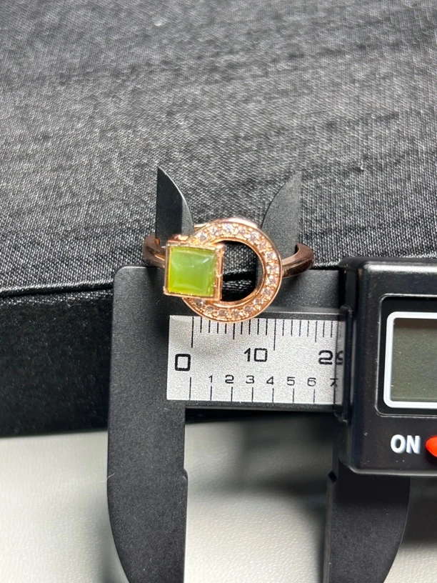 和田玉 （碧玉） 女士 戒指 苹果绿 （多样性发货拍一发一）