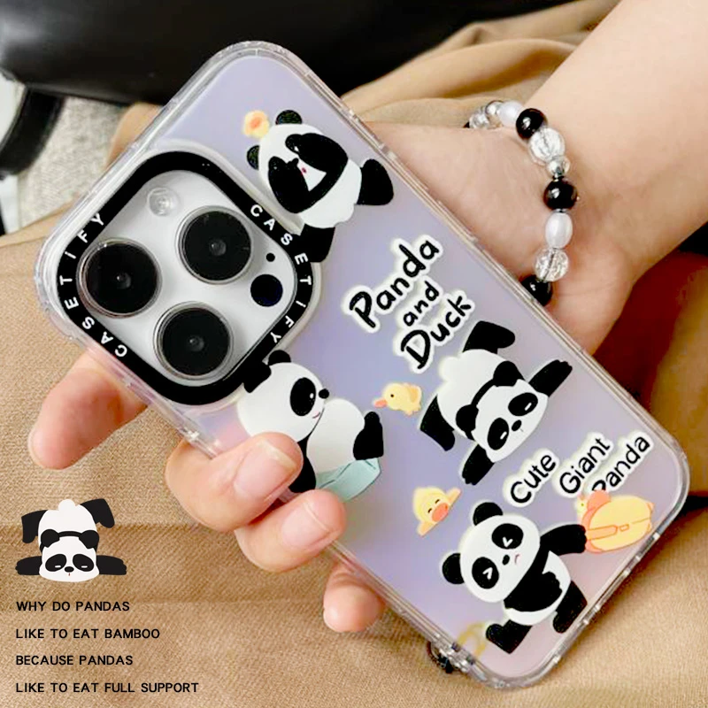 三川志镭射壳熊猫与鸭适用于苹果14华为mate60个性少女可爱创意