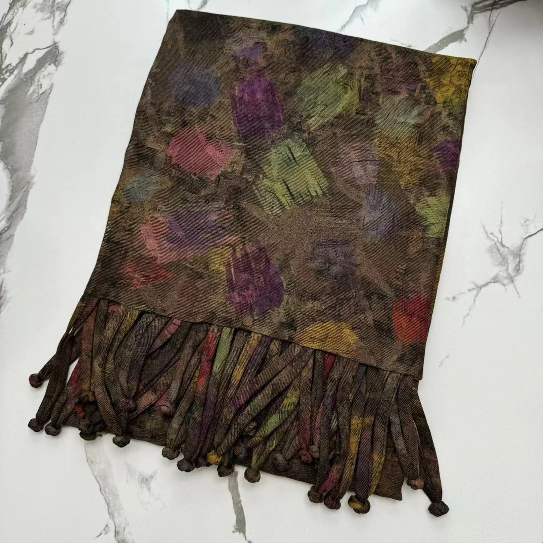 丝纡--布衣  全织四经绞罗梅竹底纹香云纱蚕丝210*52双层盘扣丝巾