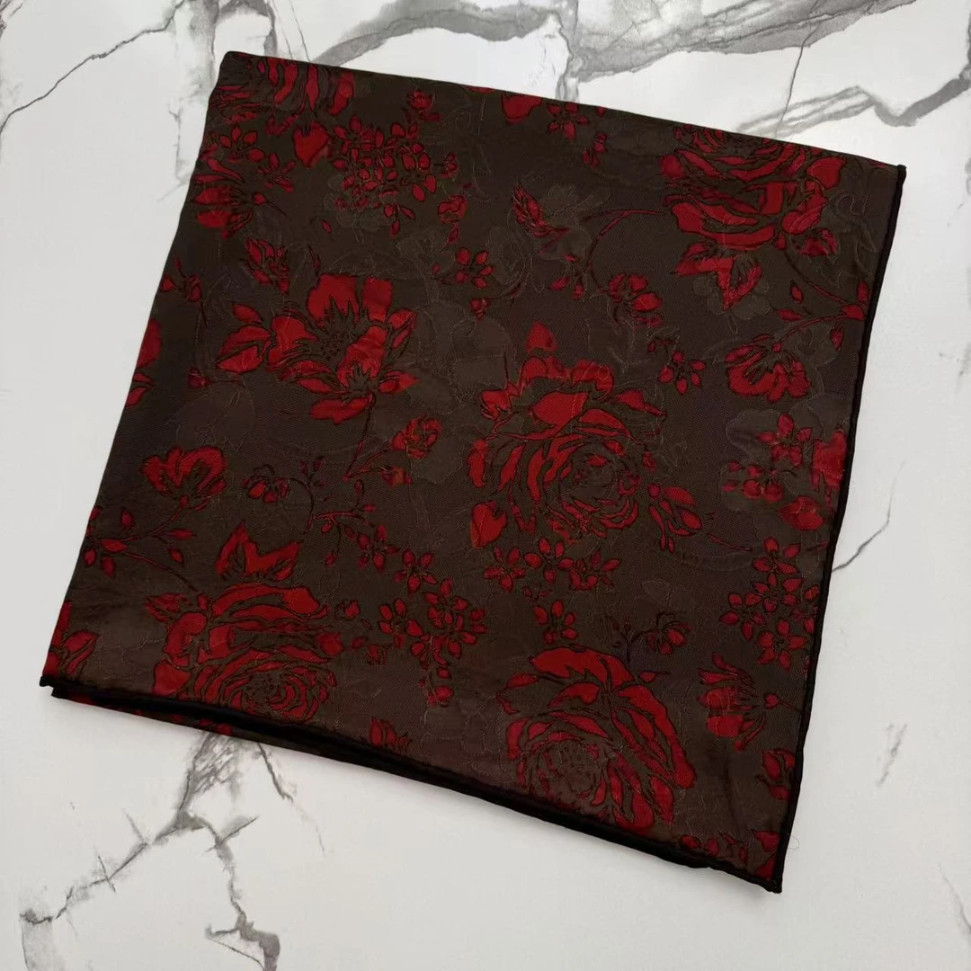 丝纡----红玫瑰         香云纱桑蚕丝135*135披肩