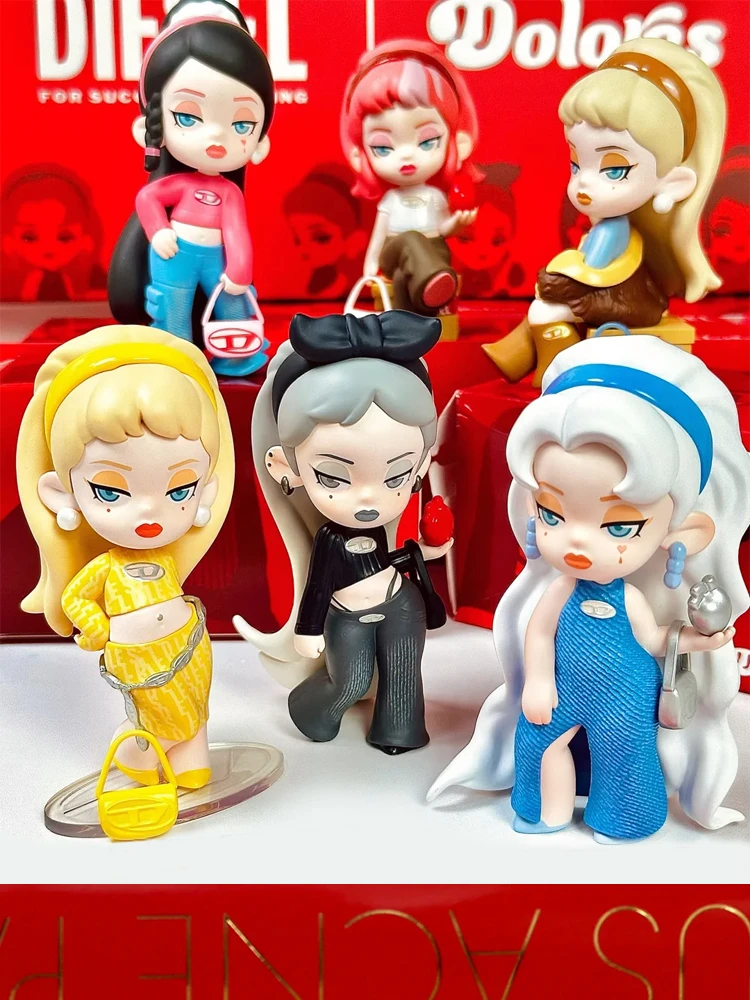 正版Dolores桃乐丝盲盒DIESEL联名秋冬限定盲盒手办公仔摆件礼物