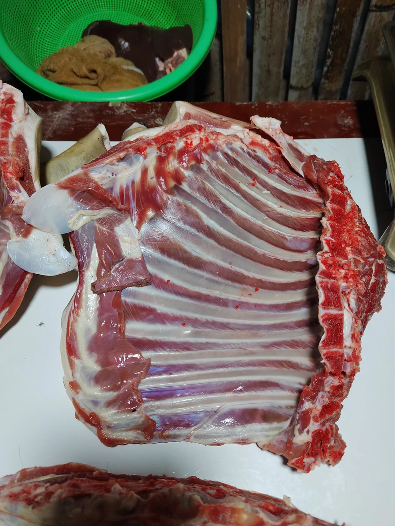 湘西新鲜带皮小耳朵跑山羊 羊排2斤 半羊/腿排 100%腿排整扇/切块