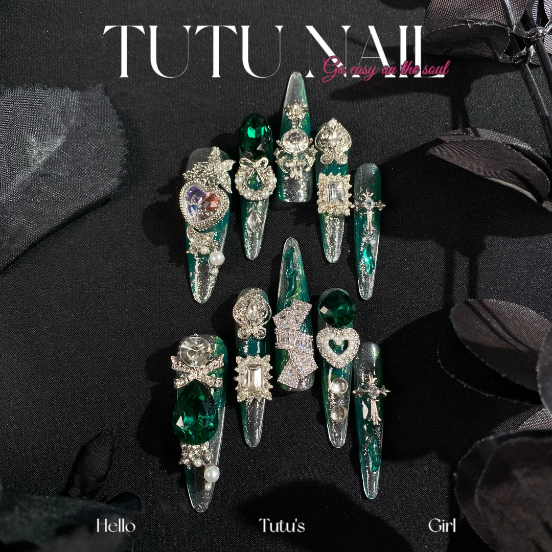 【巨蟹座】TUTU NAIL手工穿戴可拆美甲重工超长T尖祖母绿银星座细狗