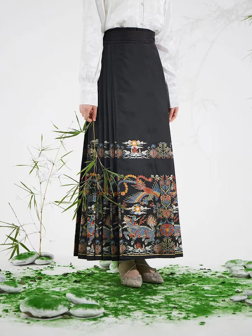 【凤鸣麒麟】重工织金刺绣马面裙防妆花工艺明制汉服新中式显瘦长裙