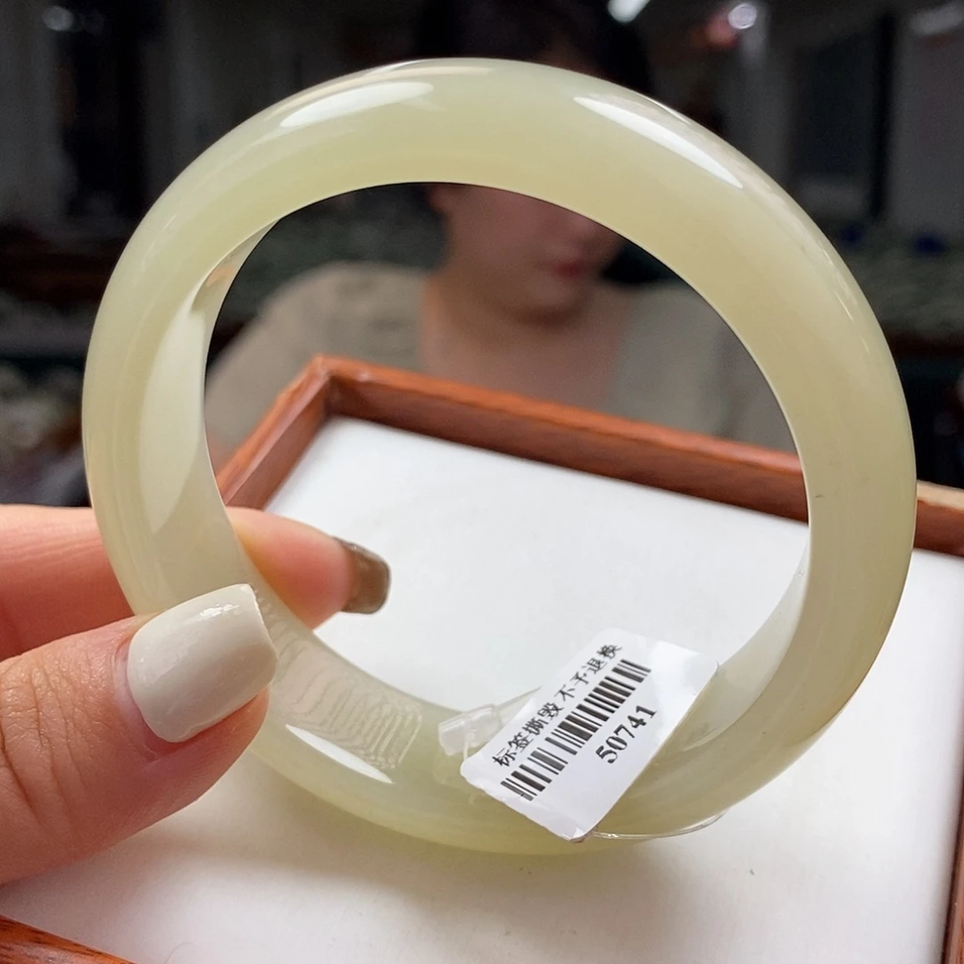 和田玉手镯未镶嵌59