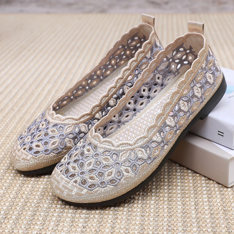 老北京布鞋女夏季新款镂空网眼平底中老年妈妈鞋透气休闲网面女鞋