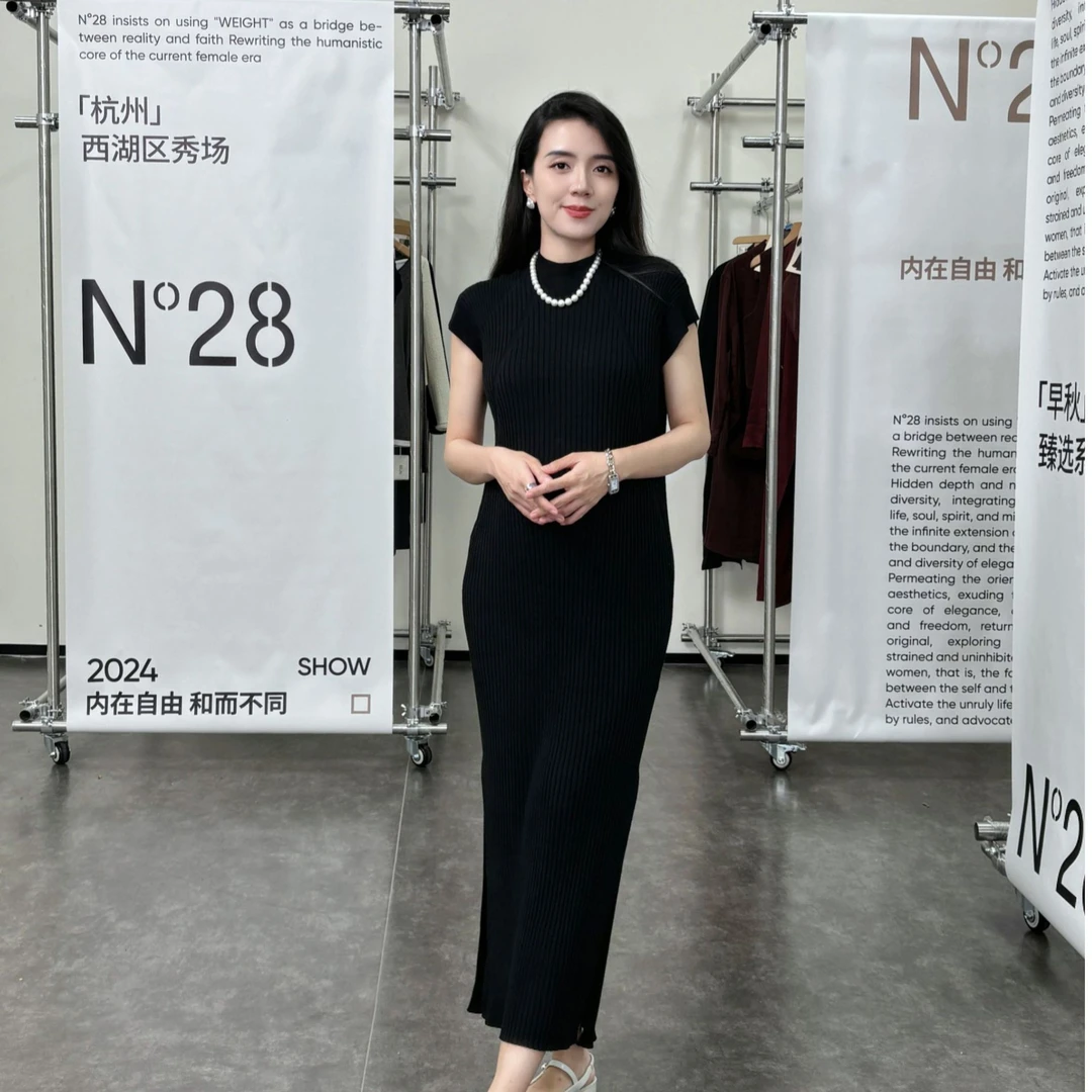 【小小莎专属】‘’黑天鹅‘’N°28 2024早秋显瘦设计师连衣裙9A32L205