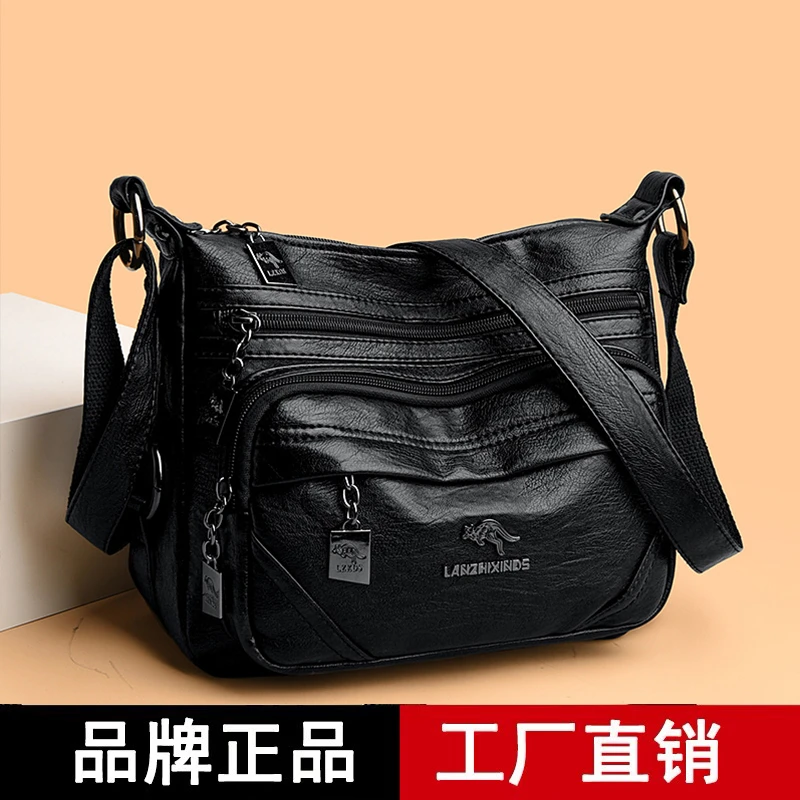 专柜正品包包女轻便斜挎包休闲百搭中年单肩包中老年妈妈包斜跨包