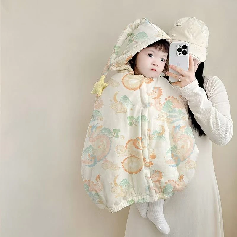 婴儿可伸手披风斗篷秋冬加厚抱被宝宝外出挡风披肩防风保暖外套