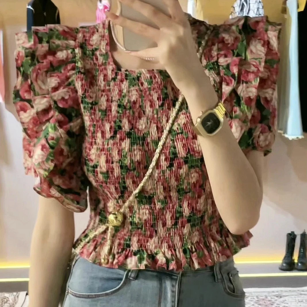 碎花荷叶边法式高级感泡泡袖甜美减龄气质短袖衬衫显瘦修身上衣女