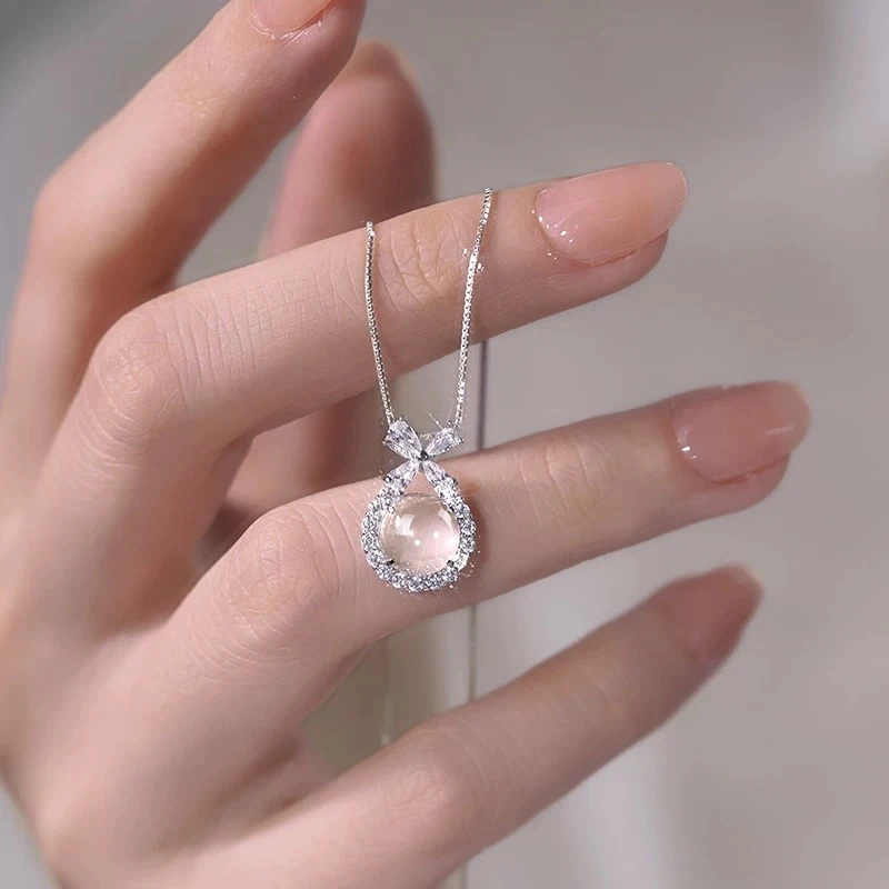 钛钢项链 蝴蝶结项链女小众轻奢精致简约时尚爆款颈链F504