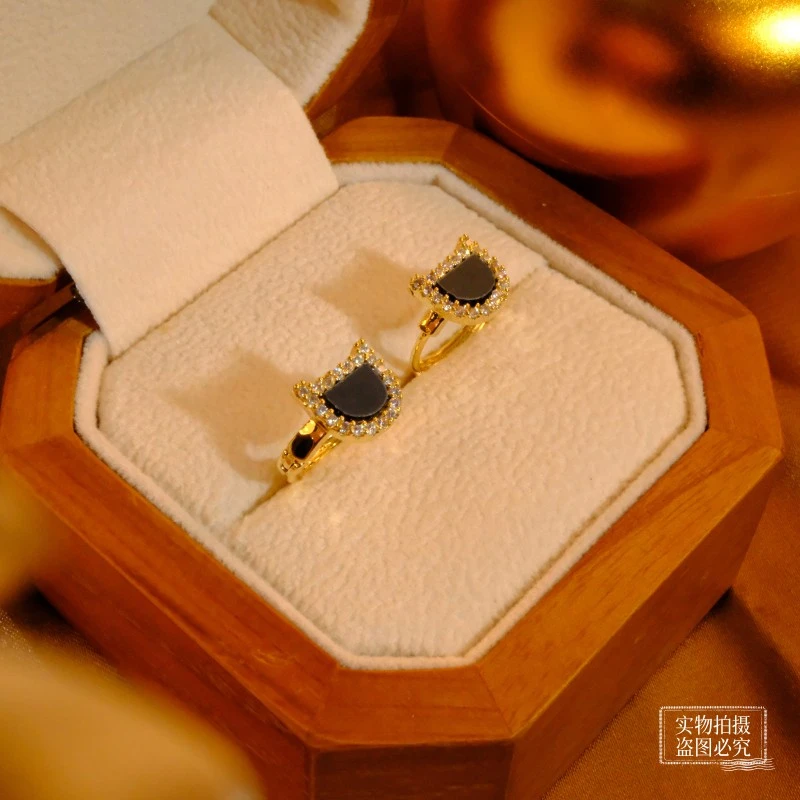 铜合金耳饰 轻奢经典百搭猫咪款耳扣精致耳饰气质简约耳饰F1435