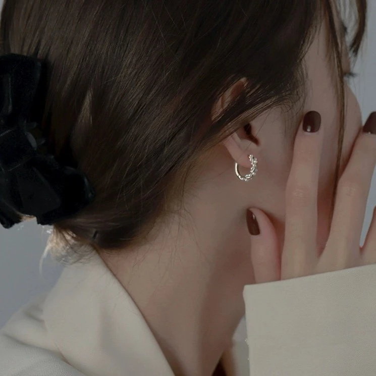 铜合金耳饰 法式珠珠气质百搭简约耳扣经典时尚设计感耳圈F180
