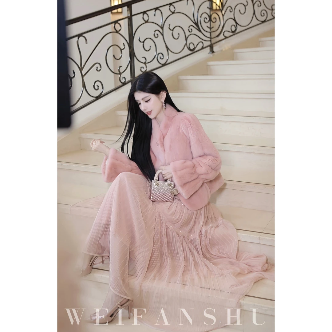 WEIFANSHU/魏凡舒【魔女甜汤】冬季新款时尚减龄设计感粉色水貂外套