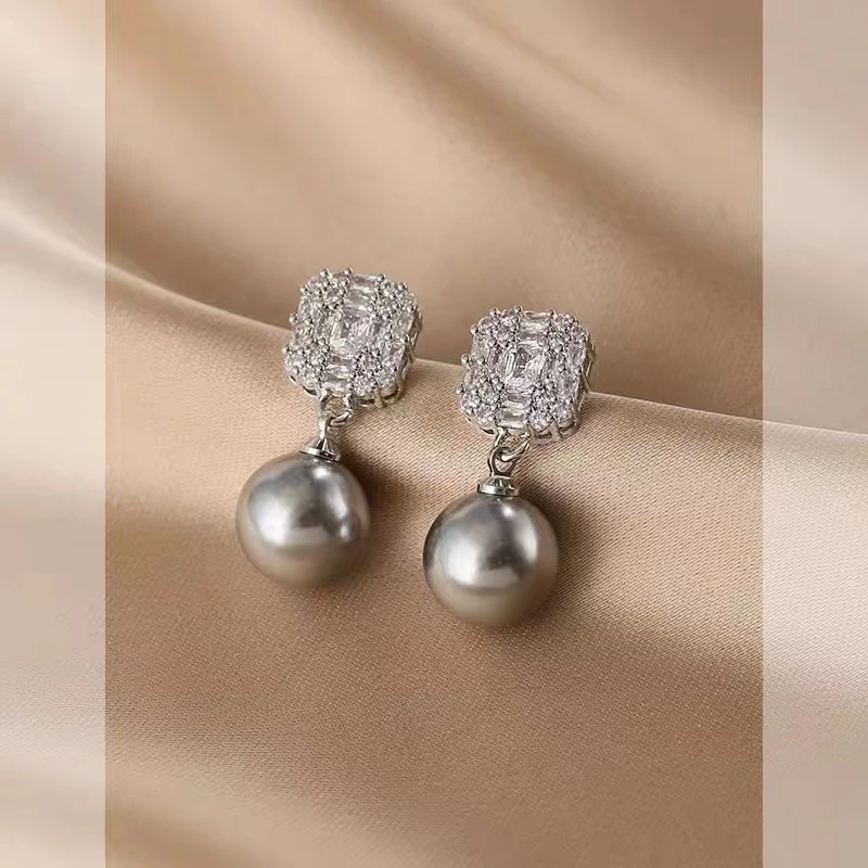 气质白色时尚百搭复古大气精致耳环5372