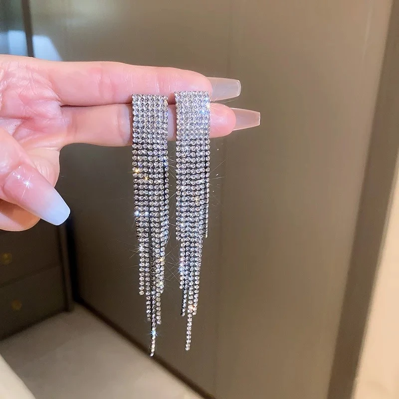 气质时尚长款个性满钻夸张轻奢耳环女5758