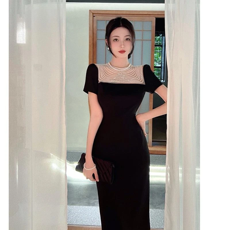 法式气质名媛高端连衣裙女神范高级感别致独特惊艳设计小众长裙子