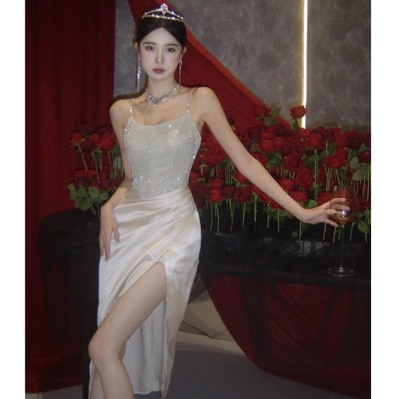 名媛御姐风高端精致连衣裙法式气质收腰细闪缎面开叉吊带裙女秋季