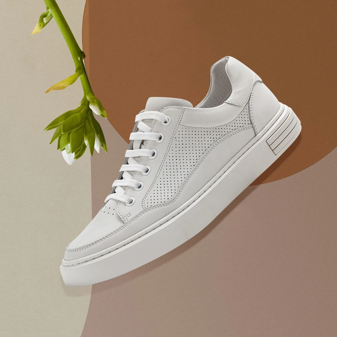 沙驰【头层牛皮】简约冲孔小白鞋舒适休闲板鞋百搭男鞋