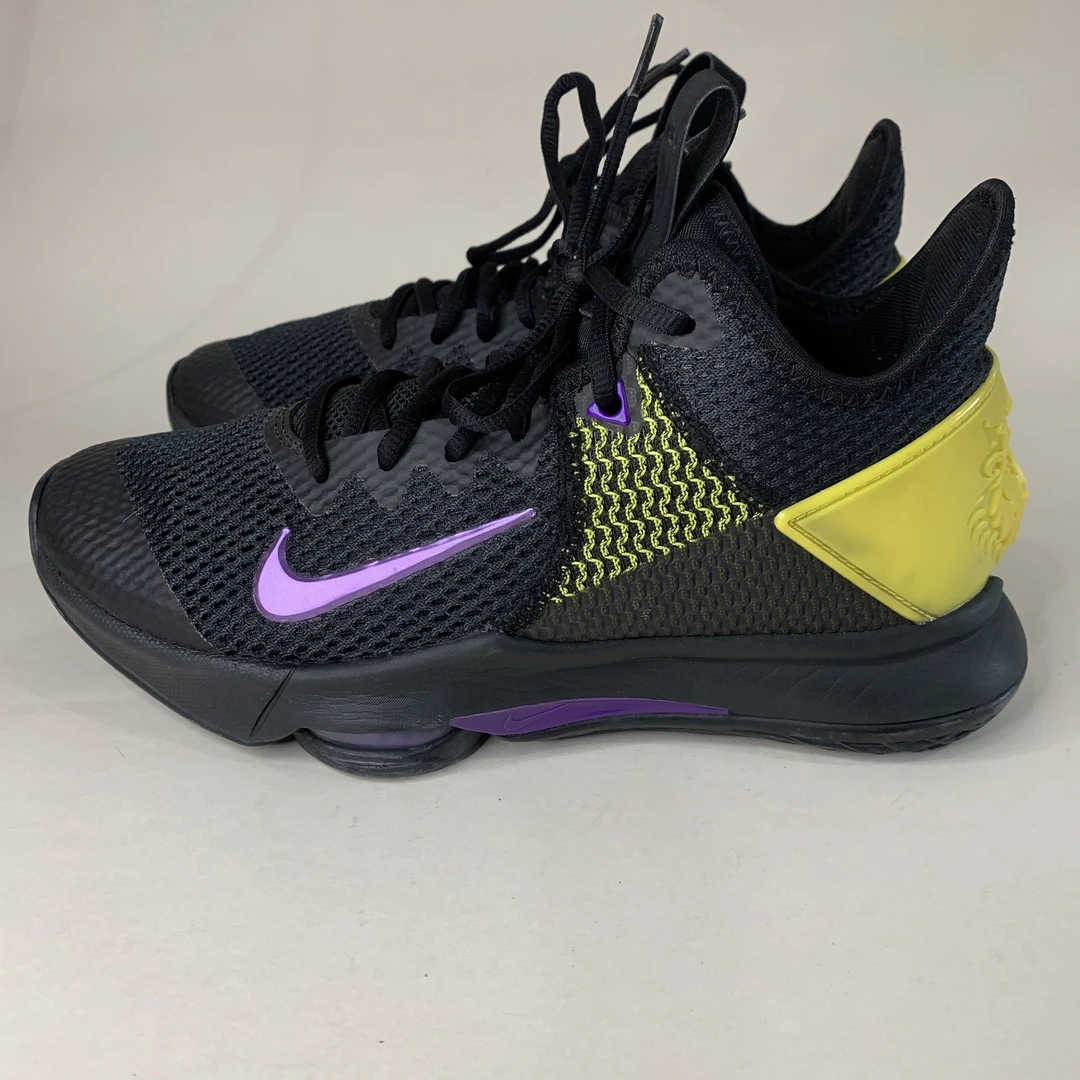 41码二手Nike LeBron 耐克缓震防滑耐磨 运动鞋篮球鞋 公价869
