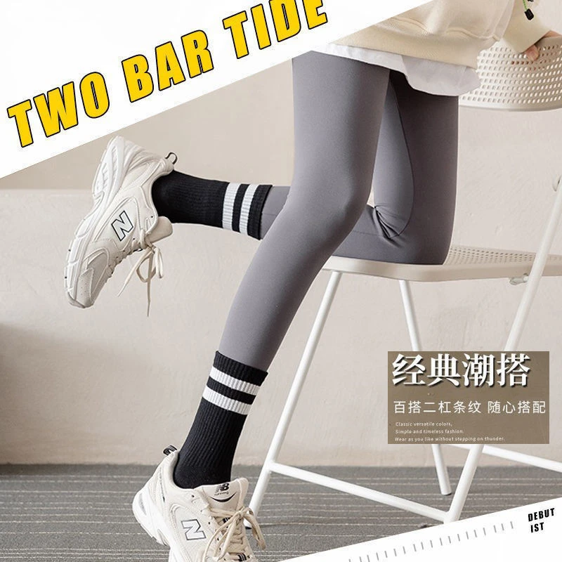 鲨鱼裤搭配袜子女薄款春夏中筒ins潮学院风百搭条纹学生运动长袜
