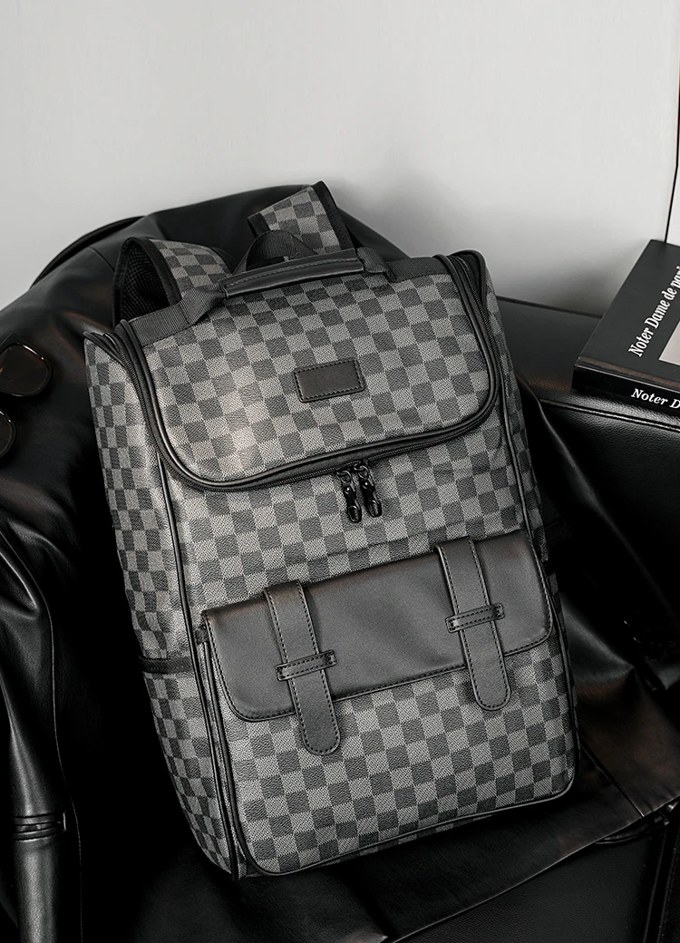 2024新款初中男包时尚休闲百搭背包潮流个性格子电脑包旅行包男