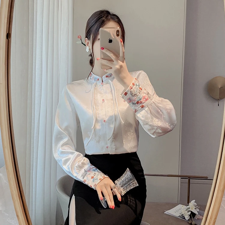 601立领衬衫女2024春款女装新中式国风盘扣绣花衬衣长袖绣花上衣