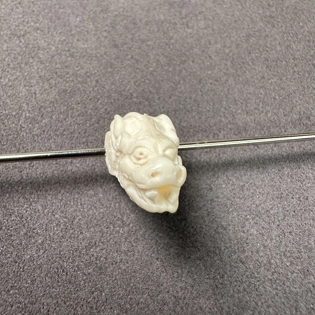 文玩 A144 牛骨-龙头白三通 对孔13mm长24mm 串配饰-11.4