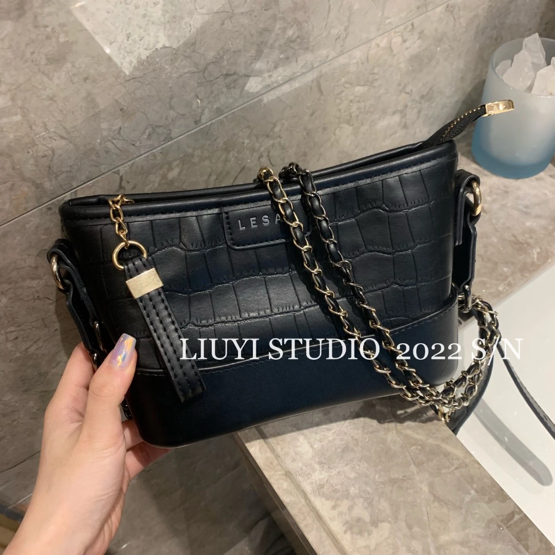 【LIUYI】私服同款流浪包2033