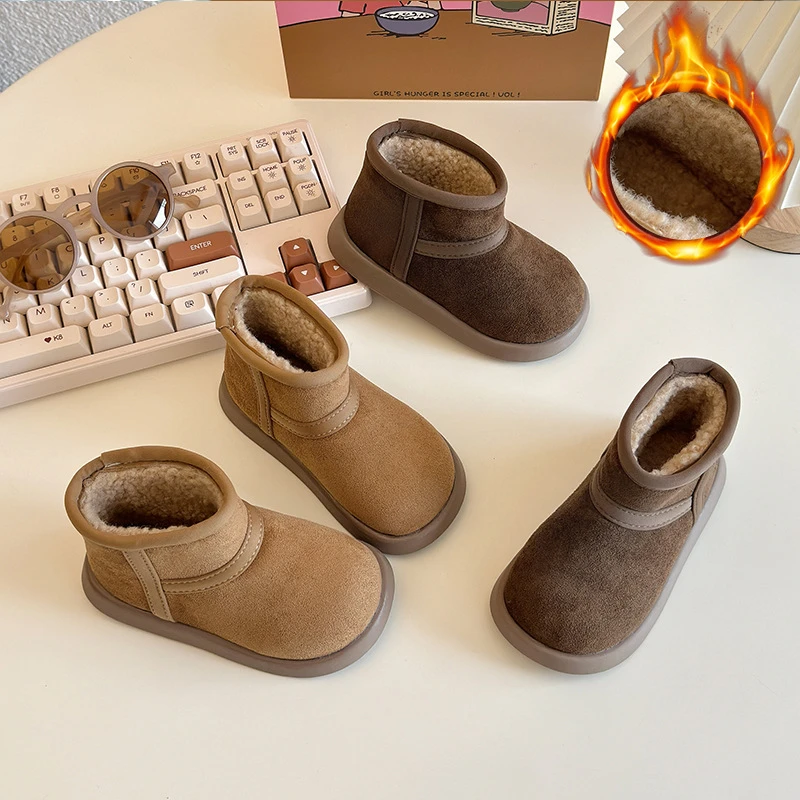 儿童加绒保暖雪地靴羊羔绒简约棉鞋2024冬新款防滑短靴男女童婴儿