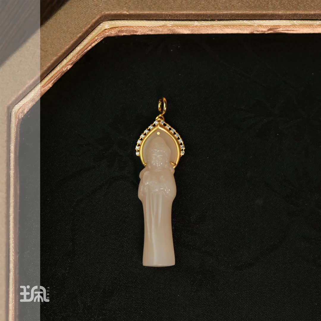 单坠/妄春意|和田玉*18K金镶嵌QXB24120510多样性发其一